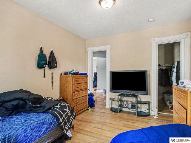 1124 S 29th Street, Omaha, NE 68105