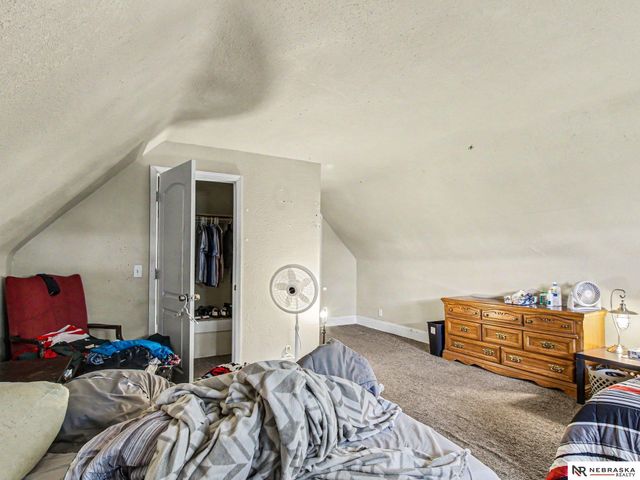 1124 S 29th Street, Omaha, NE 68105