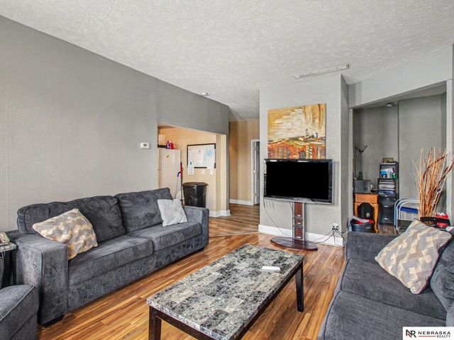 1124 S 29th Street, Omaha, NE 68105