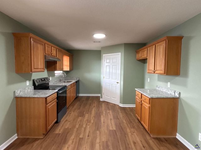 303 Sark Drive, Warner Robins, GA 31088