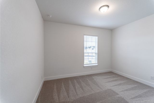 182 Ednie Ln, Mico, TX 78066