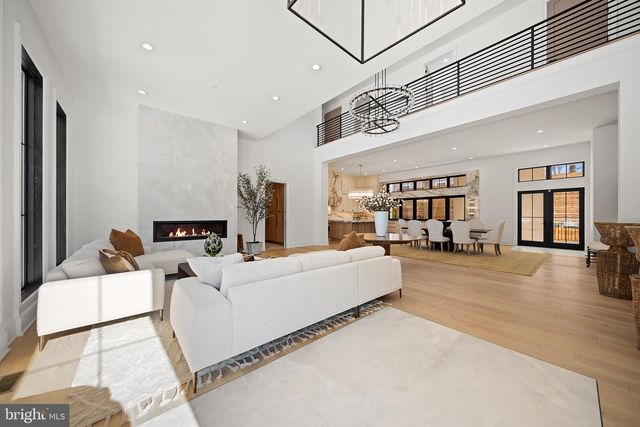 6116 EASTVIEW ST, Bethesda, MD 20817