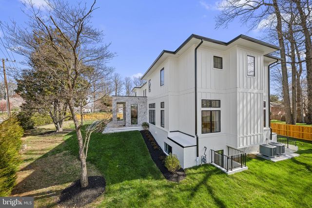 6116 EASTVIEW ST, Bethesda, MD 20817