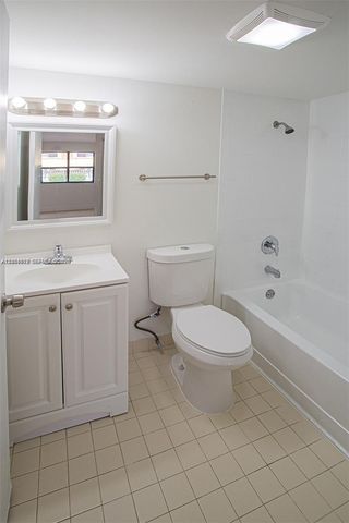 15550 SW 80th Street E102, Miami, FL 33193