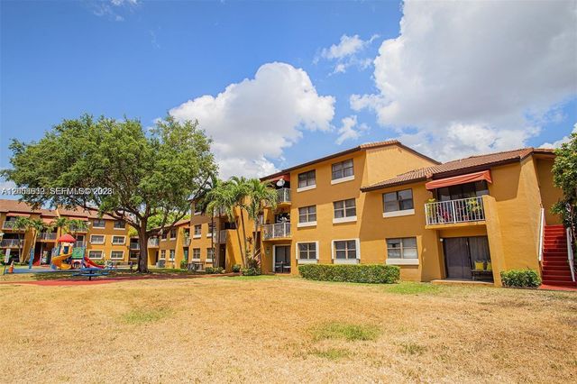 15550 SW 80th Street E102, Miami, FL 33193
