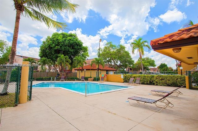 15550 SW 80th Street E102, Miami, FL 33193