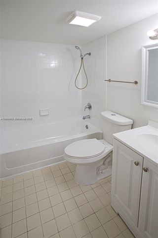15550 SW 80th Street E102, Miami, FL 33193
