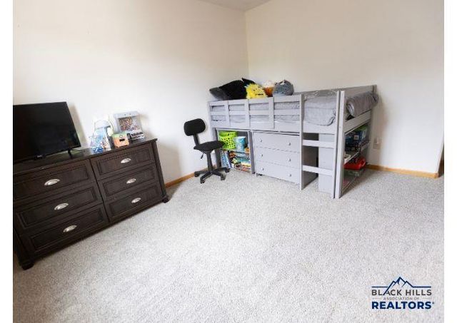 752 BEAR TOOTH CT, Box Elder, SD 57719