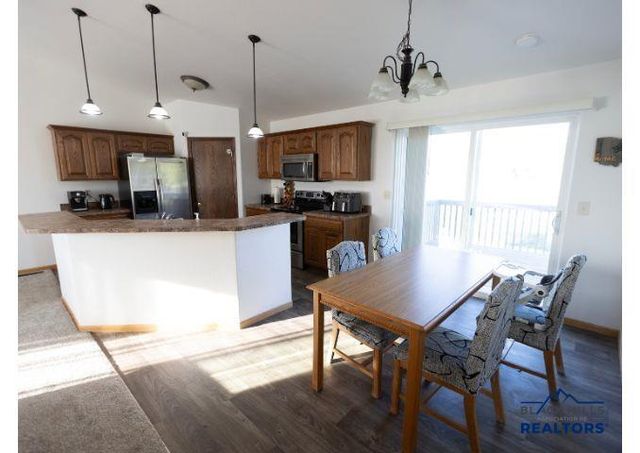 752 BEAR TOOTH CT, Box Elder, SD 57719