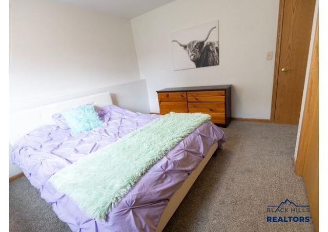 752 BEAR TOOTH CT, Box Elder, SD 57719