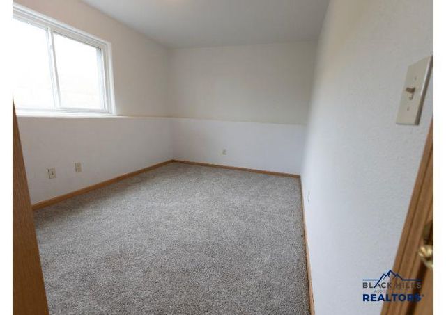 752 BEAR TOOTH CT, Box Elder, SD 57719