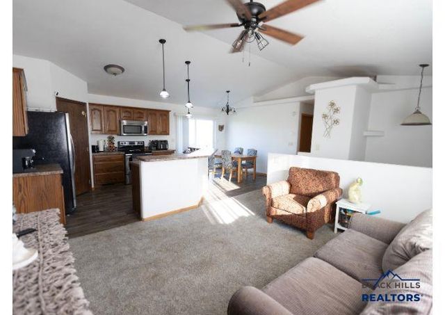 752 BEAR TOOTH CT, Box Elder, SD 57719