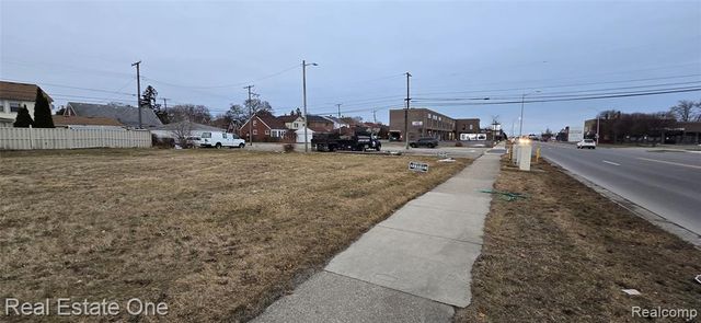 7800 Schaefer Road, Dearborn, MI 48126