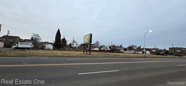 7800 Schaefer Road, Dearborn, MI 48126