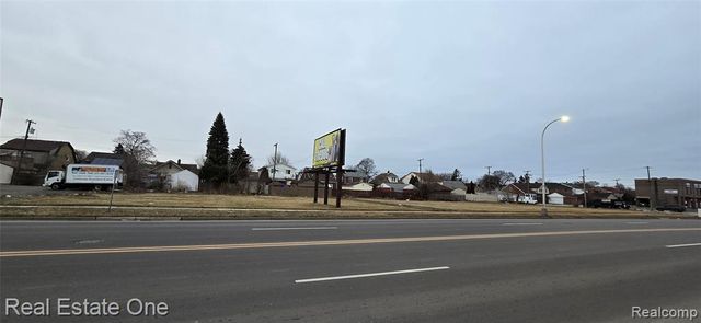 7800 Schaefer Road, Dearborn, MI 48126