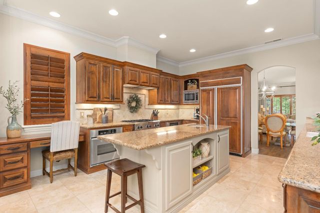 150 Red Ridge Ct, Folsom, CA 95630