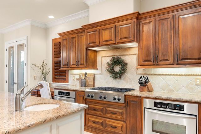 150 Red Ridge Ct, Folsom, CA 95630