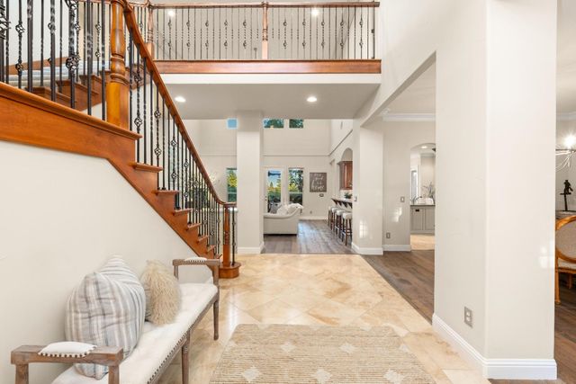 150 Red Ridge Ct, Folsom, CA 95630