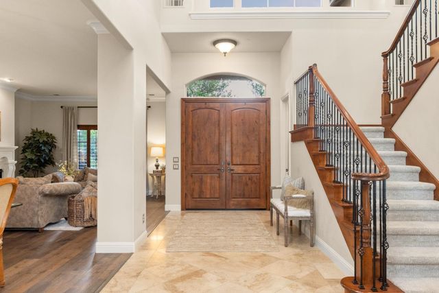 150 Red Ridge Ct, Folsom, CA 95630