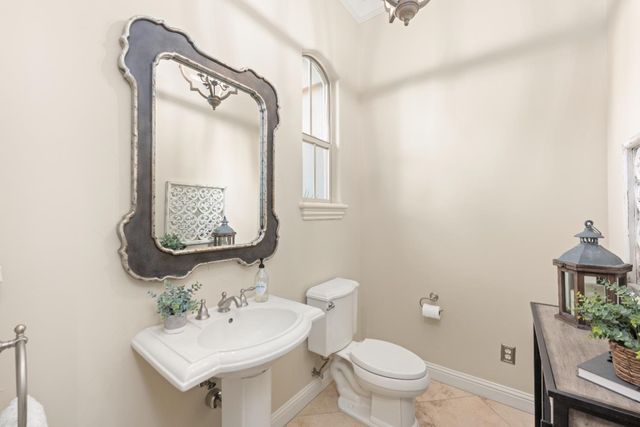 150 Red Ridge Ct, Folsom, CA 95630