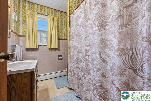 798 Krocks Court, Lower Macungie Twp, PA 18106