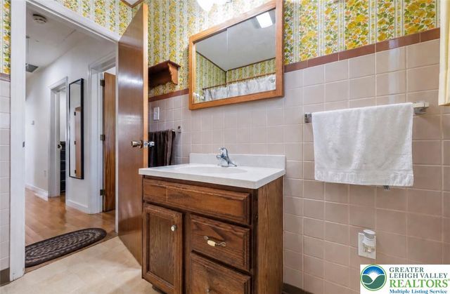 798 Krocks Court, Lower Macungie Twp, PA 18106
