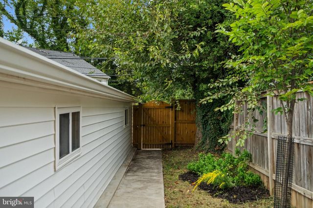 1218 RANDOLPH ST NE, Washington, DC 20017