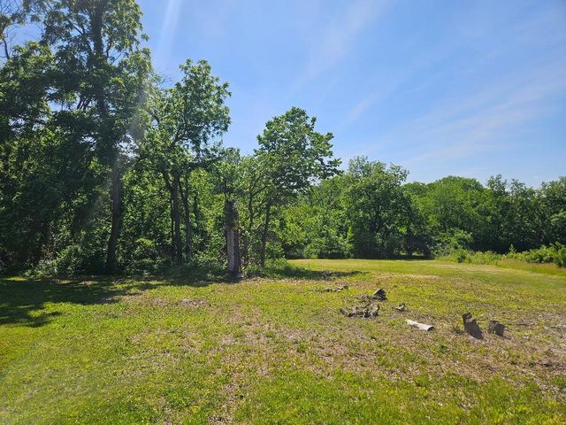 1715 E Diehl Avenue, Des Moines, IA 50320