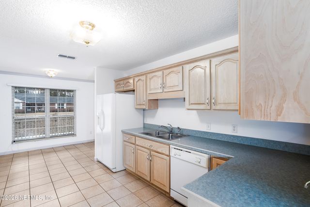 27112 LAKE Drive, Hilliard, FL 32046