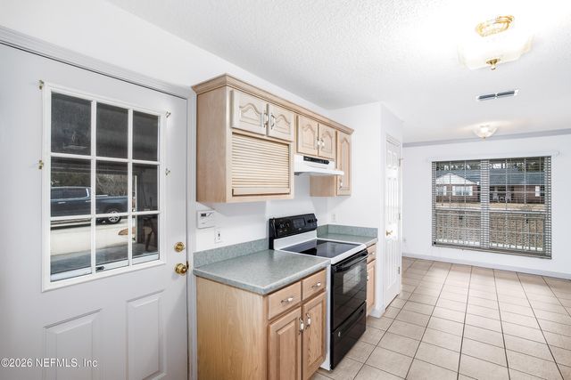 27112 LAKE Drive, Hilliard, FL 32046