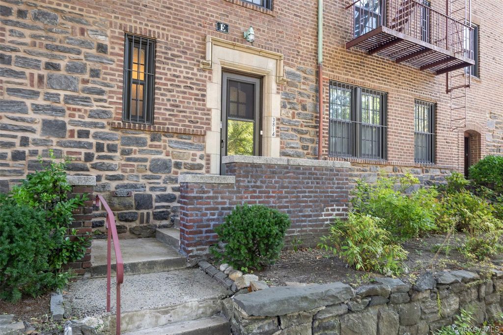 3814 Johnson Avenue E, Bronx, NY 10463 — photo 2