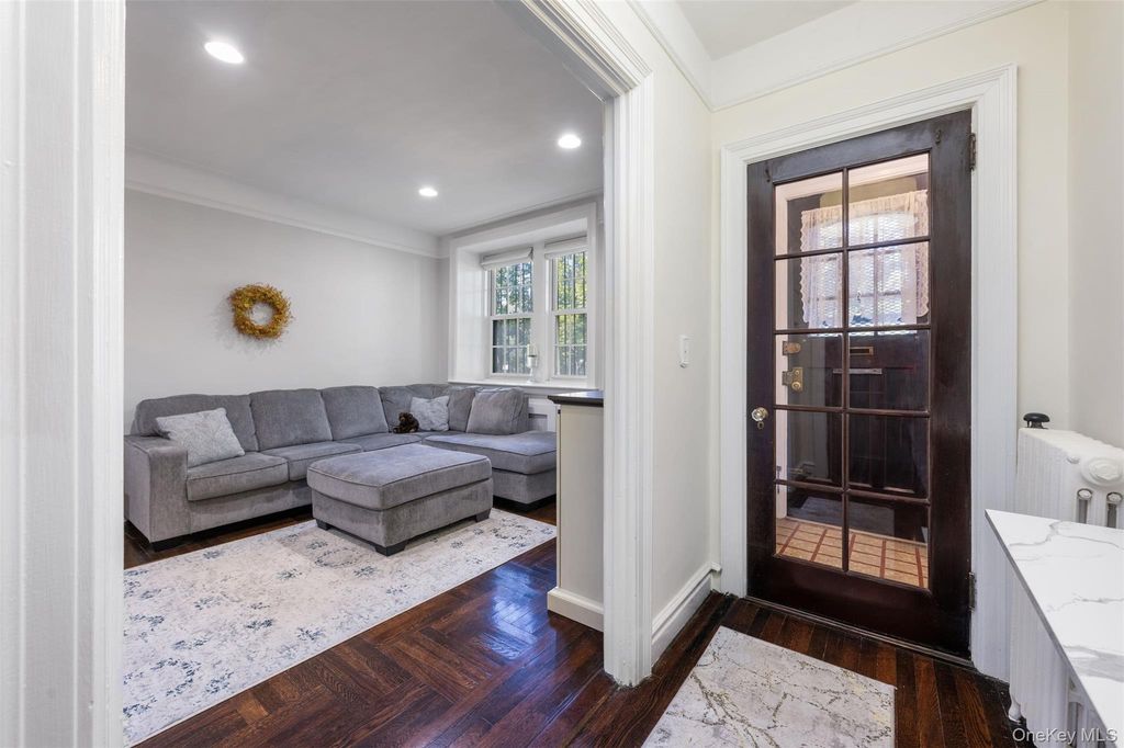 3814 Johnson Avenue E, Bronx, NY 10463 — photo 3