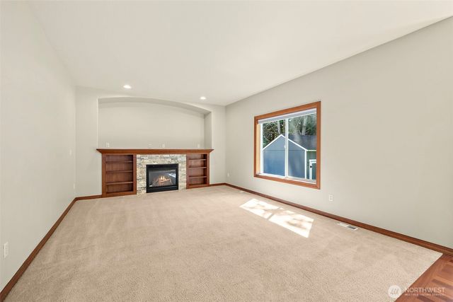 6408 179th Avenue E, Lake Tapps, WA 98391