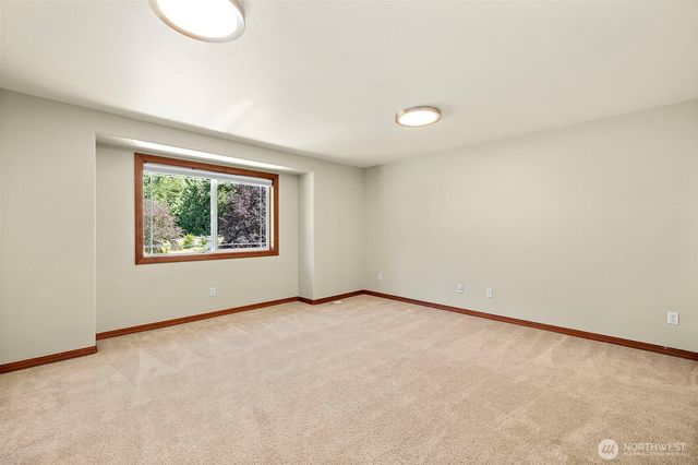 6408 179th Avenue E, Lake Tapps, WA 98391