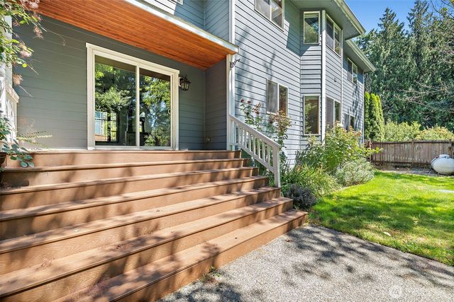 6408 179th Avenue E, Lake Tapps, WA 98391