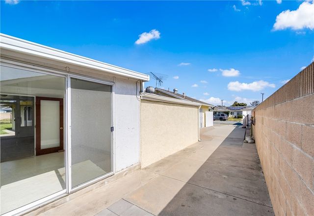 5572 Nevada Drive, Huntington Beach, CA 92647