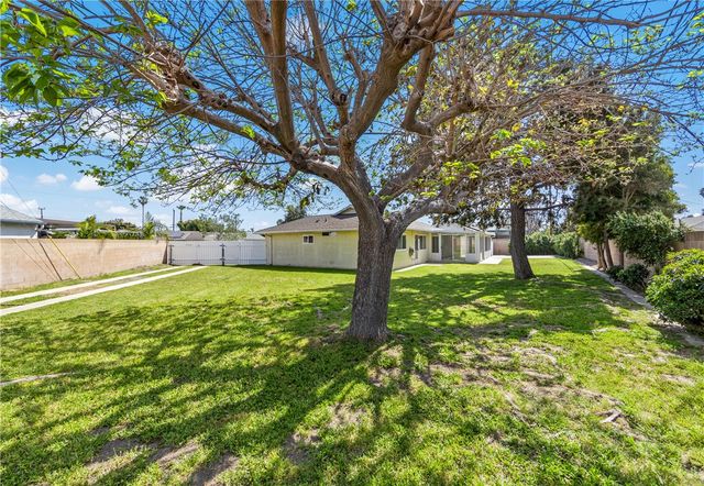 5572 Nevada Drive, Huntington Beach, CA 92647