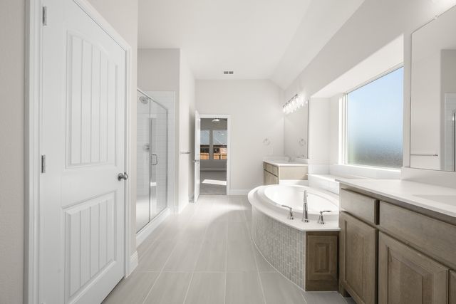 901 Meadow View Drive, Cleburne, TX 76033