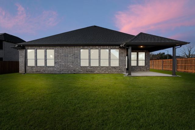 901 Meadow View Drive, Cleburne, TX 76033