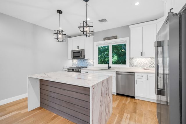 49A Chestnut St 3, Wakefield, MA 01880