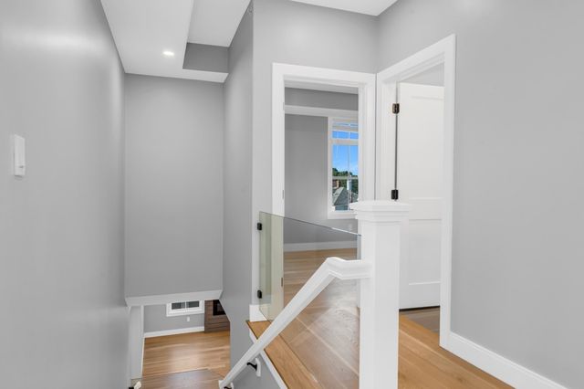 49A Chestnut St 3, Wakefield, MA 01880