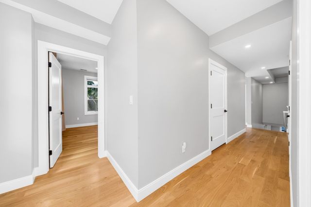 49A Chestnut St 3, Wakefield, MA 01880