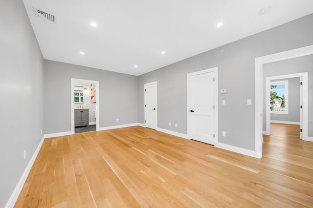 49A Chestnut St 3, Wakefield, MA 01880