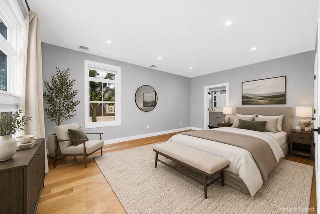 49A Chestnut St 3, Wakefield, MA 01880