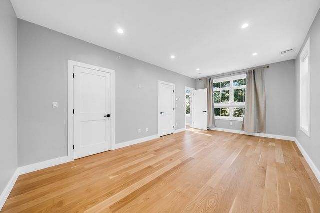 49A Chestnut St 3, Wakefield, MA 01880