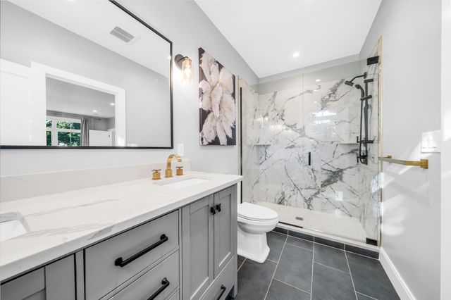 49A Chestnut St 3, Wakefield, MA 01880