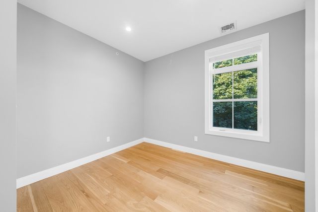 49A Chestnut St 3, Wakefield, MA 01880