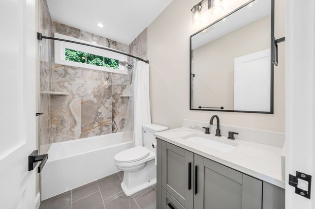 49A Chestnut St 3, Wakefield, MA 01880