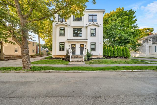 49A Chestnut St 3, Wakefield, MA 01880