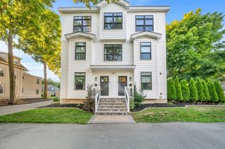 49A Chestnut St 3, Wakefield, MA 01880